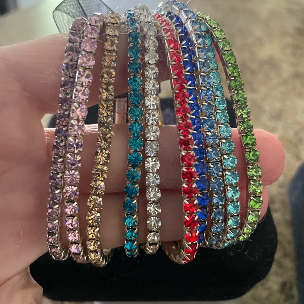 NWOT Round multicolor Color Crystal
Stretch Bracelet  Jewelry 10 Colors
